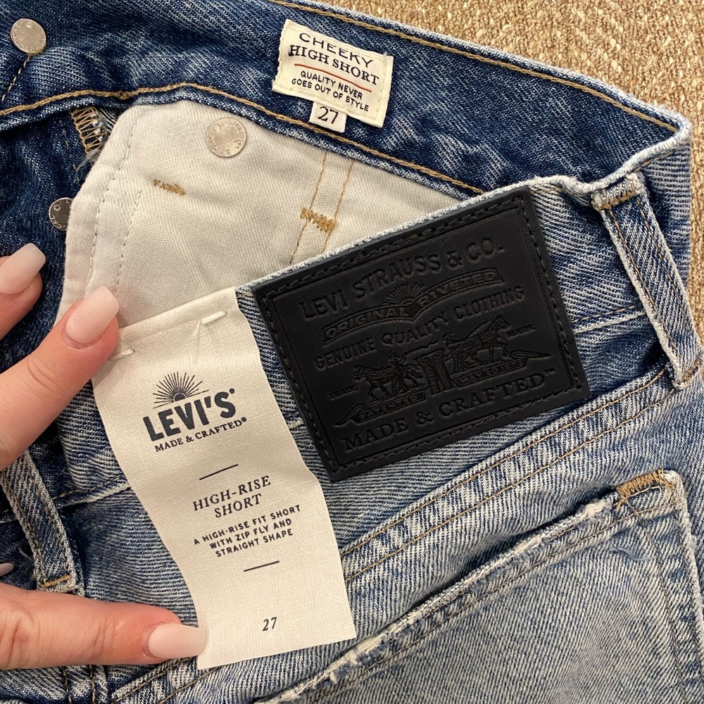 LEVI'S Embroidered High Rise Western Fray Shorts - Picture 7 of 7